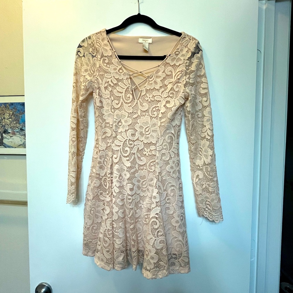 Forever 21 Dusty Pink Lace Dress